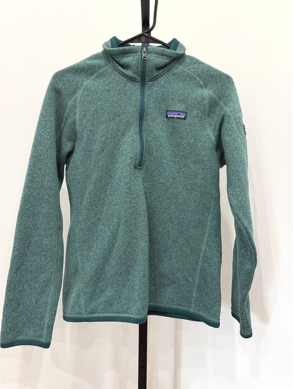 Patagonia Women's Small Green Recycled Polyester Half-Zip Fleece Pullover